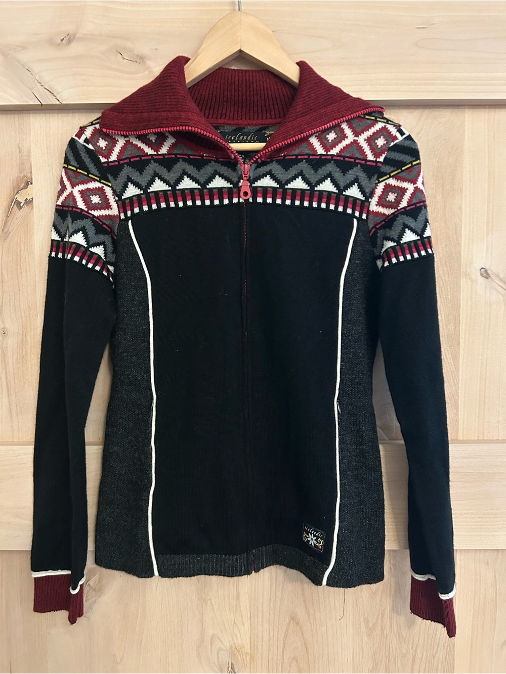 Icelandic Design Women’s wool blend Black Burgundy Nordic Zip-Up Sweater, M